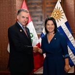 El presidente Yamandú Orsi se reunió con Keiko Fujimori en la previa de su asunción.