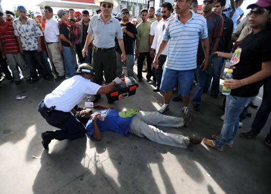Como resultado del enfrentamiento, 2 personas murieron y muchas resultaron heridas.