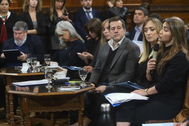 Opposition senators at the plenary session of the committees. Opposition senators at the plenary session of the committees.