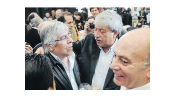 En los festejos por el centenario de Federación Agraria, Hugo Moyano fue recibido por el titular de la entidad rosarina, Eduardo Buzzi, al igual que Gerónimo Venegas, del sindicato de peones rurales.