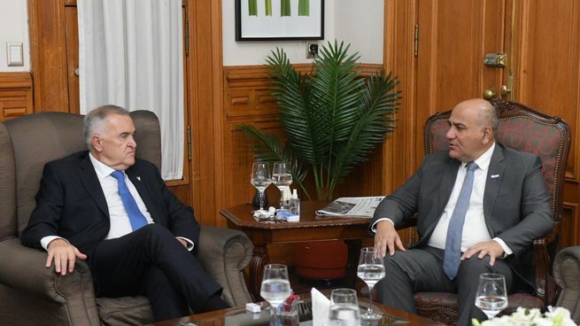Jaldo recibió a Manzur a primera hora en la Casa de Gobierno. 