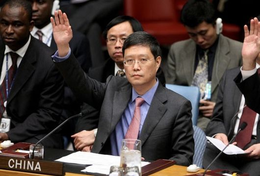 He Yafei, ex vicecanciller chino, dijo a un diplomático estadounidense en Pekín que Corea del Norte actuó como un niño mimado para atraer la atención estadounidense.