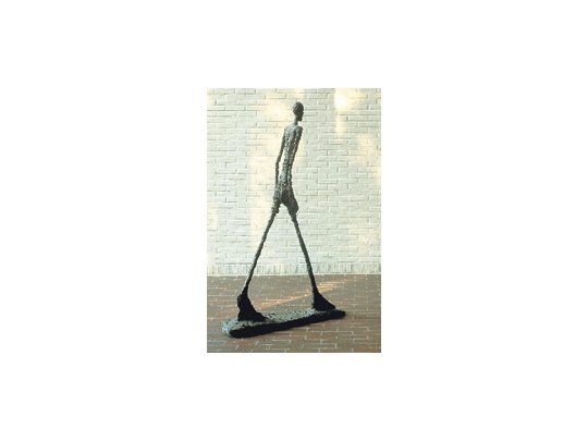 «L’Homme qui marche I», estatua en tamaño real de Alberto Giacometti que Sotheby’s de Londres subastará en febrero, según estima, «a un precio superior» a 19 millones de dólares.