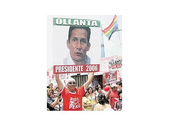 Analistas sostienen que el nacionalista Ollanta Humala,ahora favorito para las elecciones peruanas del 9 de abril,ha logrado convencer a parte del electorado de votar segúncriterios raciales.