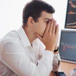 Millones de inversores sufren por las caidas de múltiples proyectos de criptomonedas. Millones de inversores sufren por las caidas de múltiples proyectos de criptomonedas.