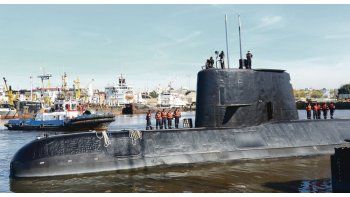 ámbito.com | Exclusivo. Un informe da cuenta del procedimiento de replacado de las baterías de propulsión del submarino ARA San Juan habla de la supervisión de técnicos alemanes y la precisión necesaria para realizar la tarea.