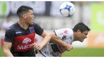 Chacarita le empató a Tigre en el último minuto.