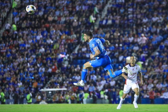 Cruz Azul se mantiene como líder del Apertura 2024 de la Liga MX al vencer por la mínima a Guadalajara.