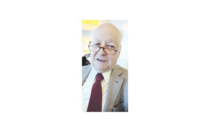 Jorge Edwards: «Cuando se tiene mi edad, estoy por cumplir apenas 80, hay que buscar maneras de escribir que se acomoden mucho a uno; no estar forzando mucho las cosas, porque si no, uno se aburre».