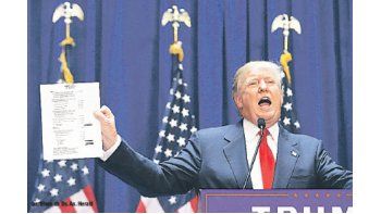 ámbito.com | El magnate Donald Trump se jactó ayer de “no necesitar dinero de nadie” para realizar su campaña por la Presidencia y prometió usar su experiencia en negocios inmobiliarios para construir “un gran muro” con México.