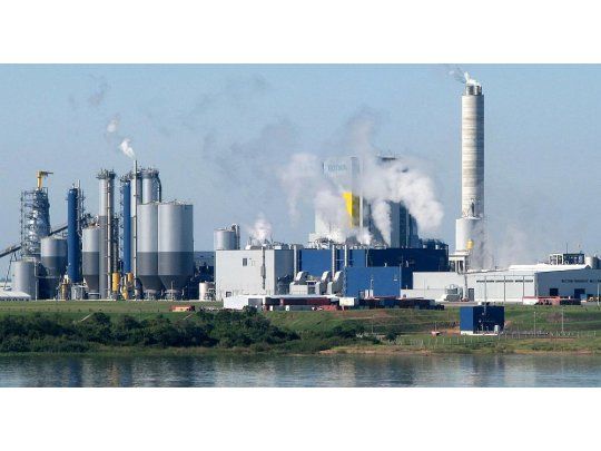 Papelera: monitoreo conjunto reveló que la ex-Botnia contaminó el Río Uruguay