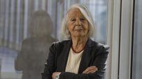 Un informe pericial confirmó la autoría de dos manuscritos firmados por Beatriz Sarlo, pero la Justicia aún debe decidir si esos documentos tienen validez como testamentos.