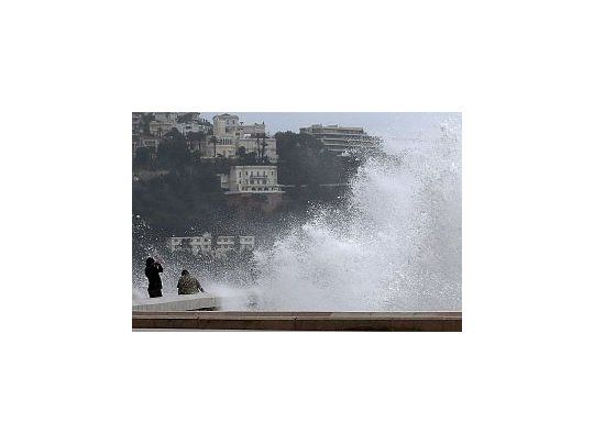 Francia sufre con la crecida de los ríos.
