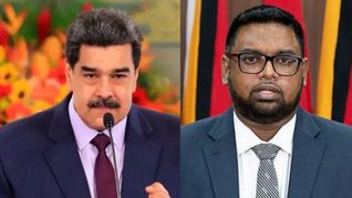 El presidente de Venezuela, Nicolás Maduro, y su par de Guyana, Irfaan Ali.