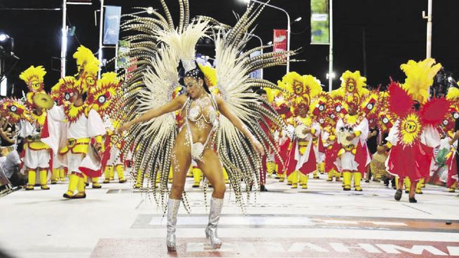 diversión. Entre Ríos vibra al ritmo de los carnavales, que este fin de semana arrancaron en la ciudad de Concordia.