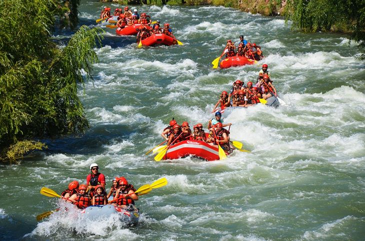 Rafting in Mendoza. Rafting in Mendoza.