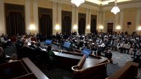 El Congreso de EEUU busca limitar apuestas sobre hechos políticos y militares por riesgo de corrupción.