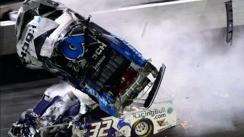 Impactante accidente en el Nascar a metros del final