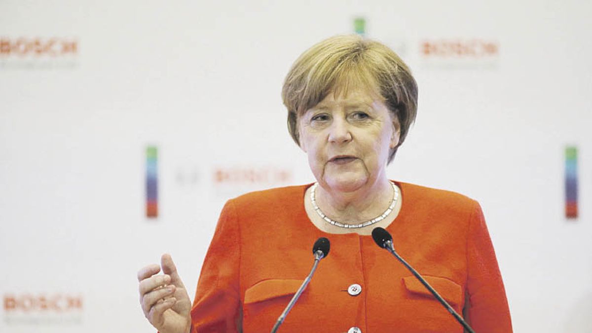 Merkel renounces the title of honorary president of her party