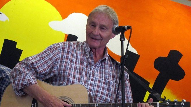 Garry fue miembro junto a Lennon y McCartney de la banda que antecedio a los Beatles.