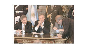 ámbito.com | ¿El Presupuesto hace nuevos amigos? El intendente de Avellaneda, Baldomero Alvarez,un duhaldista puro -es el secretario del PJ de Buenos Aires- firma ayer ante el peronistaimpuro Néstor Kirchner un acuerdo para construir viviendas en el conurbano.