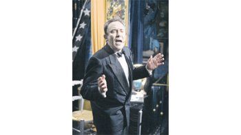 Lejos del repertorio infantil que lo convirtió en un clásico, Pipo Pescador se anima ahora a un show para adultos en el que interpreta una larga lista de tangos de su autoría sobre todos los temas actuales imaginables.
