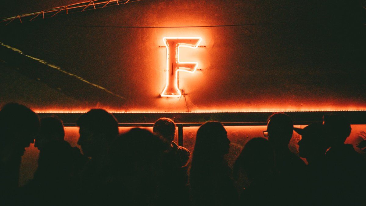 Music Friday with intimate cycles and dj sets in the Arcos del Roseedal