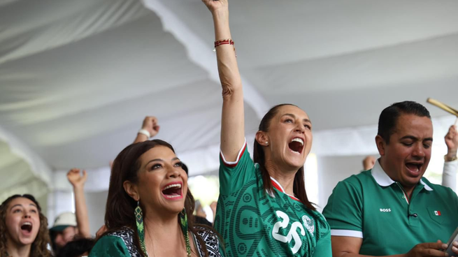 A toda porra: así gritaron Claudia Sheinbaum y Clara Brugada los goles del partido México vs Sudáfrica.