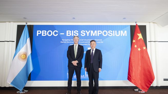 Santiago Bausili viajó a China para reforzar el intercambio con el Banco Popular Chino.