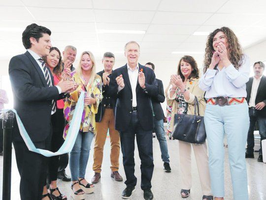 Línea. En sintonía con la impronta femenina en el gabinete, el gobernador encabezó ayer la inauguración de la etapa final del Polo Integral de la Mujer en situación de violencia.&nbsp;