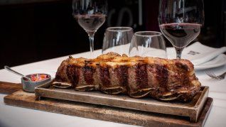 Dirección: Av. Larrazábal 502, esq. Patrón, Liniers.