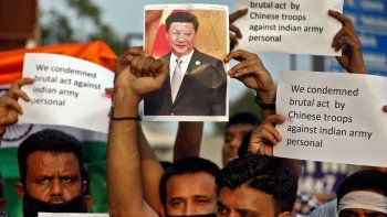 REACCIÓN.&nbsp; Ahmedabad, en la India, fue uno de los varios focos de protesta contra China.
