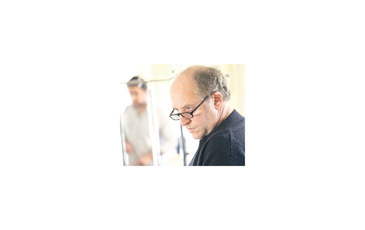 Martín Bauer, director del ciclo Colón Contemporáneo y responsable de la escena en “La vendedora de fósforos”: “HelmutLachenmann es uno de los grandes compositores vivos, junto con Boulez, Sciarrino y Steve Reich”.