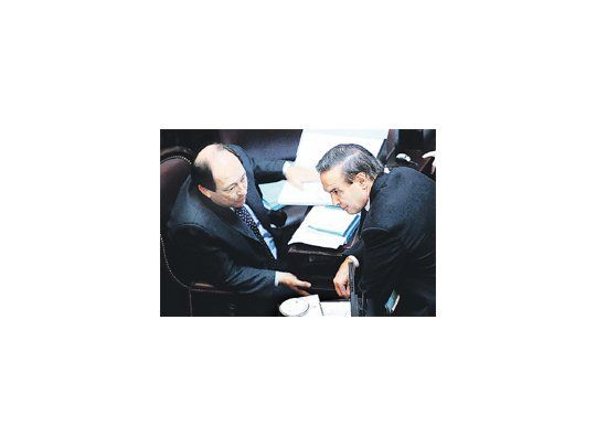 El Senado tenía previsto sancionar la reforma y unificación de los códigos Civil y Comercial hoy a la madrugada. El proyecto recién será debatido en Diputados en 2014 y su entrada en vigencia  tendrá lugar en 2016.