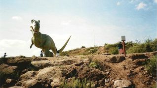Villa El Chocón es conocida como la “ciudad de los dinosaurios” por la gran cantidad de hallazgos paleontológicos en la zona.