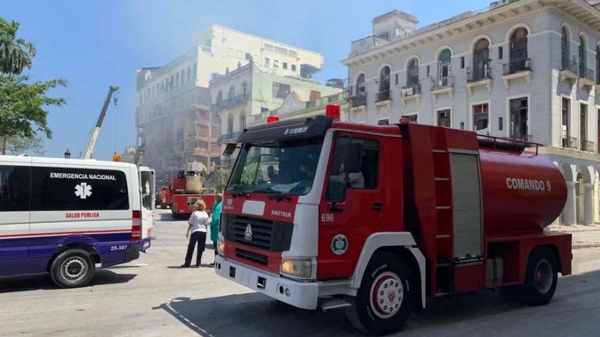 impressive images of the explosion in the hotel