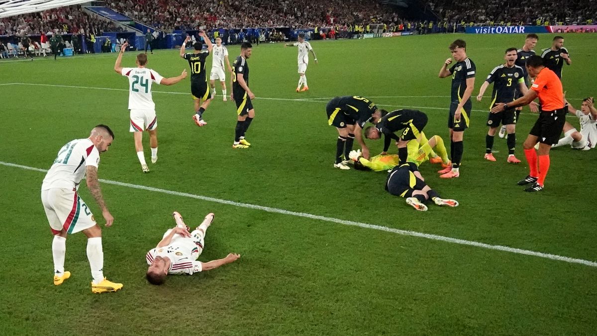 Shock at the Euro Cup: Hungary suffers for Varga, the forward hospitalized after a hard crash Shock at the Euro Cup: Hungary suffers for Varga, the forward hospitalized after a hard crash