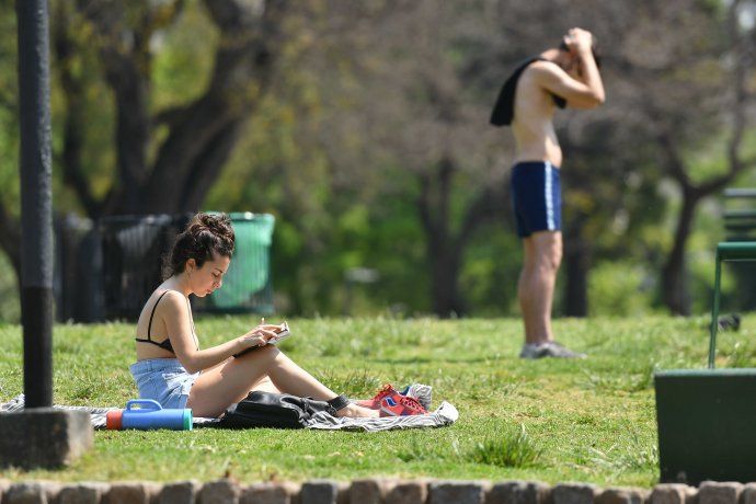 Las altas temperaturas arremeten en la primera semana de febrero. Las altas temperaturas arremeten en la primera semana de febrero.