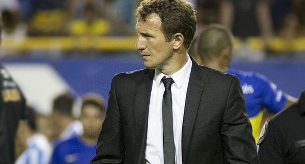 Rodolfo Arruabarrena comienza a deliner su Boca ideal. Rodolfo Arruabarrena comienza a deliner su Boca ideal.