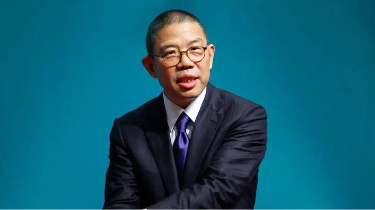 A pesar de haber tenido que dejar la escuela para trabajar, supo crear una empresa multimillonaria. A pesar de haber tenido que dejar la escuela para trabajar, supo crear una empresa multimillonaria.