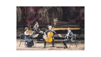 ámbito.com | El ensamble del Jerusalem Chamber Music Festival, liderado por la pianista Elena Bashkirova.