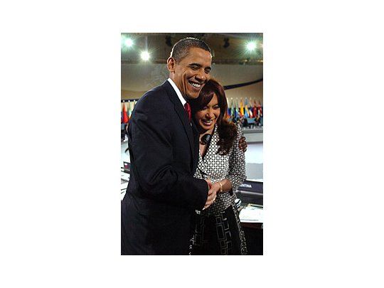 Risas. El presidente de EEUU, Barack Obama, junto a su par de Argentina, Cristina de Kirchner.