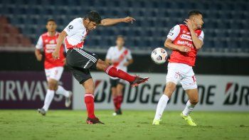 River evitó la altura de Bogotá y se llevó un punto de Asunción, donde enfrentó a Independiente Santa Fe.