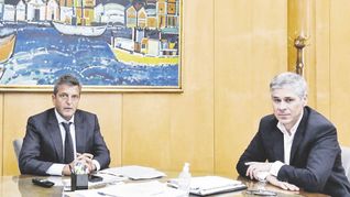 encuentro. Sergio Massa y Pablo González, durante la reunión en Economía.