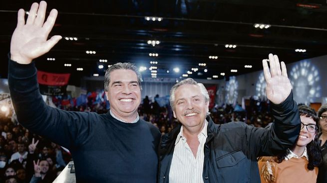 Invitado. Alberto Fernández participó en Resistencia del congreso del Frente de Todos de Chaco que encabeza el gobernador Jorge Capitanich. Una experiencia para institucionalizar la interna del oficialismo sin efectos adversos de cara a las presidenciales 2023.