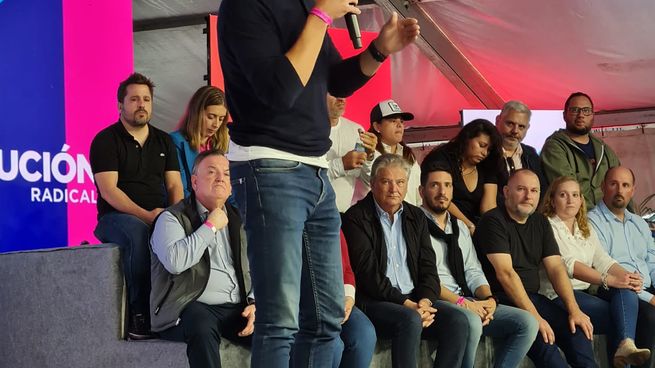 Intendentes radicales cordobeses salieron a cruzar al diputado nacional Rodrigo de Loredo, con sombras hacia 2023, por su falta de apoyo al pedido de reinterpretación de la norma sobre las re-re.