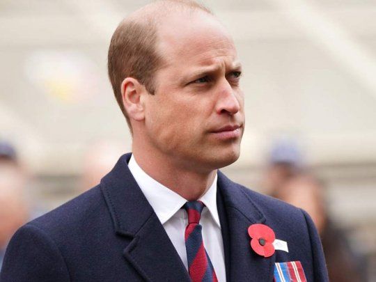 El Príncipe Guillermo fue visto visitando a Kate Middleton, princesa de Gales, quien está hospitalizada en una lujosa clínica de Londres.