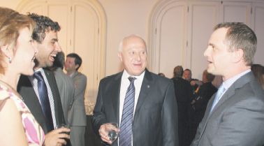 Miguel Lifschitz, con periodistas del diario.