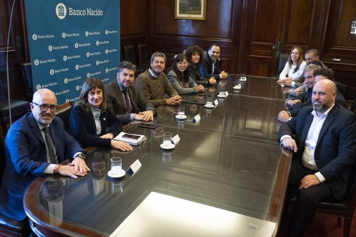 Meeting between the team of the Ministry of Tourism and Sports of the Nation and the Banco de la Nación Argentina. Meeting between the team of the Ministry of Tourism and Sports of the Nation and the Banco de la Nación Argentina.