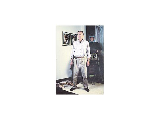 En «Crímenes Banales», la muestra de fotografías, videose instalaciones interactivas de Ananké Asseff, sobrevuelanel miedo, la violencia, el riesgo y la sospecha que están hoyen nuestra vida cotidiana.